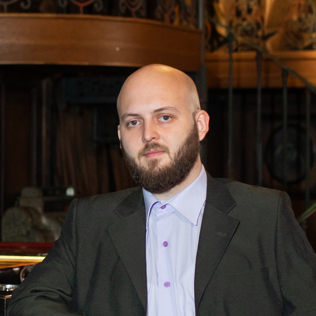 Дмитрий Миллер